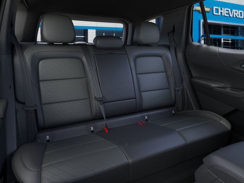 New 2026 Chevrolet Equinox LT w/ Convenience Package II image 17