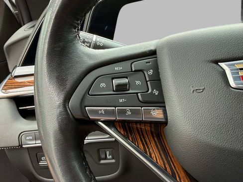 Used 2022 Cadillac Escalade Premium Luxury AWD/4WD image 35