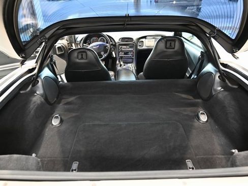 Used 2000 Chevrolet Corvette Coupe w/ Roof Pkg image 29