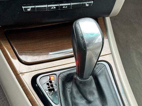 Used 2009 BMW 128i Convertible image 20