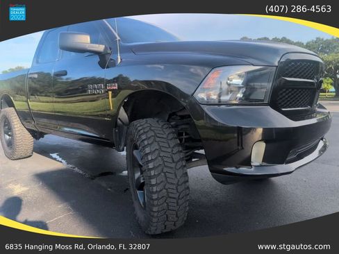 Used 2017 RAM 1500 Express w/ Black Ram 1500 Express Group RWD image 9