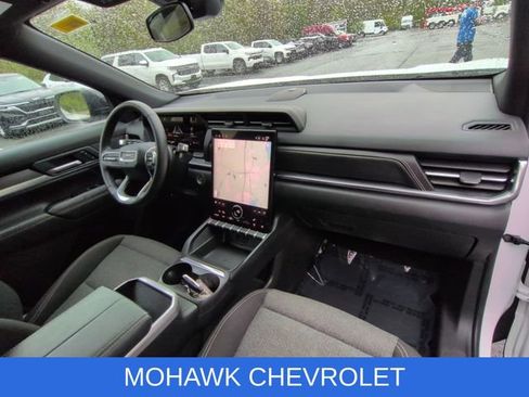 Certified 2025 GMC Terrain Elevation AWD/4WD image 29