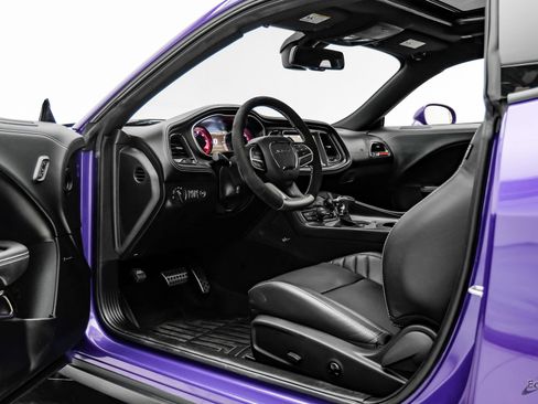 Used 2023 Dodge Challenger SRT Hellcat RWD image 43