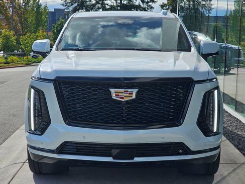 New 2026 Cadillac Escalade ESV Platinum Sport AWD/4WD image 8