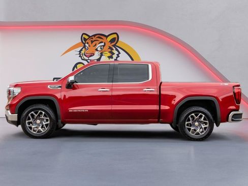 Used 2025 GMC Sierra 1500 SLT w/ SLT Premium Plus Package AWD/4WD image 9