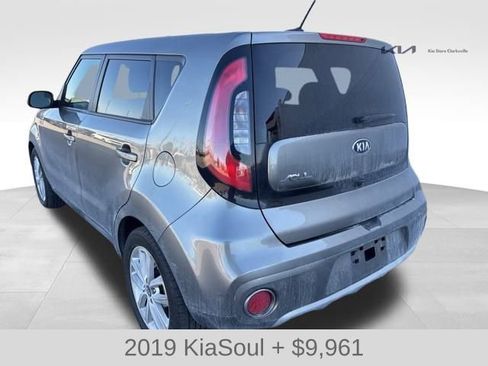 Used 2019 Kia Soul + image 6