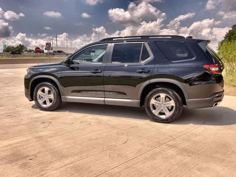 Certified 2026 Honda Pilot EX-L image 4