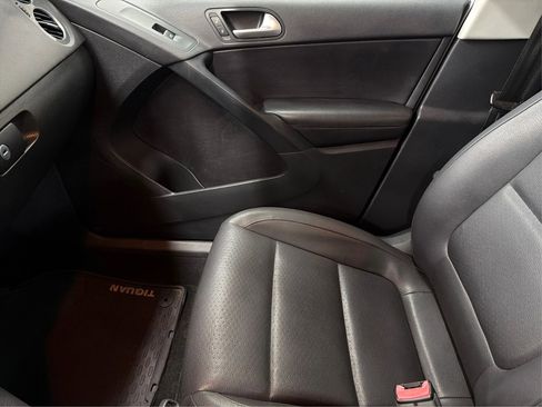 Used 2016 Volkswagen Tiguan SE image 42
