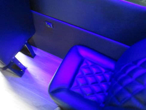 Used 2022 Mercedes-Benz Sprinter 4500 w/ Parking Package image 29