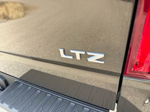 Used 2023 Chevrolet Silverado 1500 LTZ w/ LTZ Premium Package AWD/4WD image 12