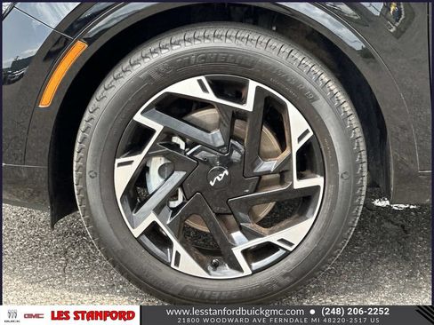 Used 2025 Kia Sportage SX AWD/4WD image 10