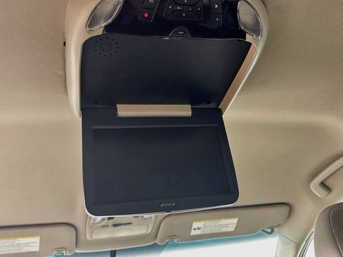 Used 2016 Toyota Sienna LE FWD image 24