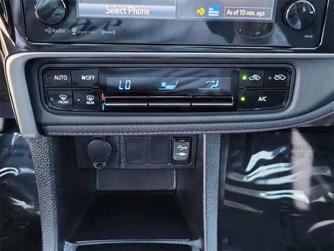 Used 2017 Toyota Corolla SE 50th Anniversary image 12