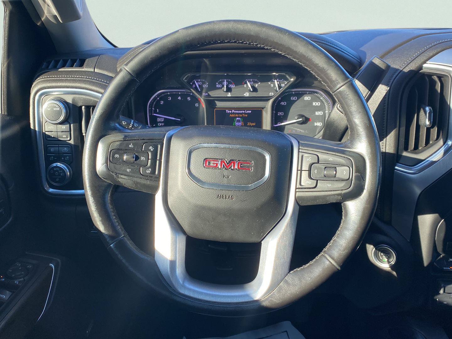Used 2021 GMC Sierra 1500 SLT AWD/4WD image 16