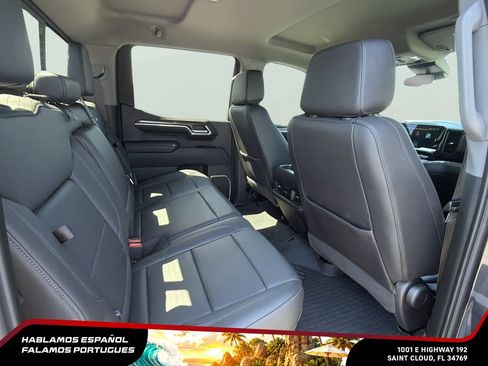 Used 2024 Chevrolet Silverado 1500 LT Trail Boss w/ LT Trail Boss Premium Package AWD/4WD image 29