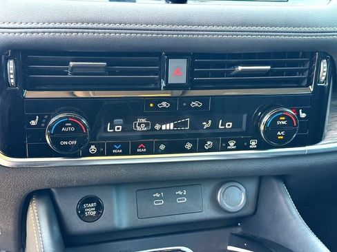 Used 2024 Nissan Rogue Platinum w/ Platinum Premium Package FWD image 19