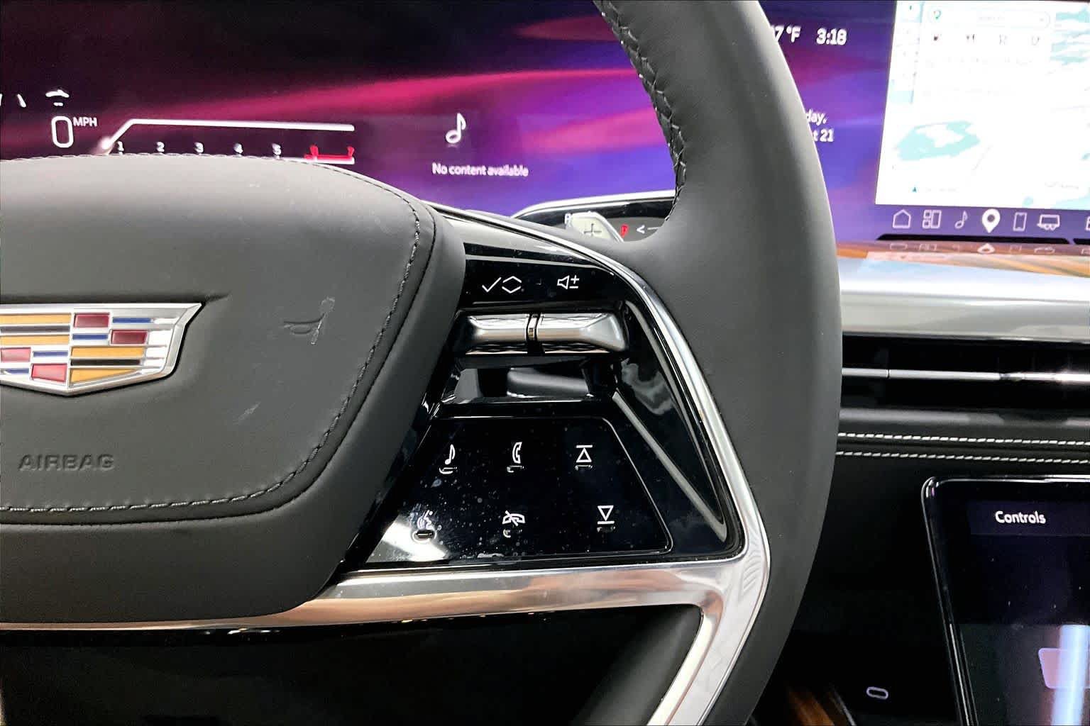 Used 2025 Cadillac Escalade Sport Platinum w/ LPO, Floor Liner Package AWD/4WD image 22