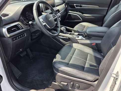 Used 2022 Kia Telluride EX w/ EX Premium Package image 10