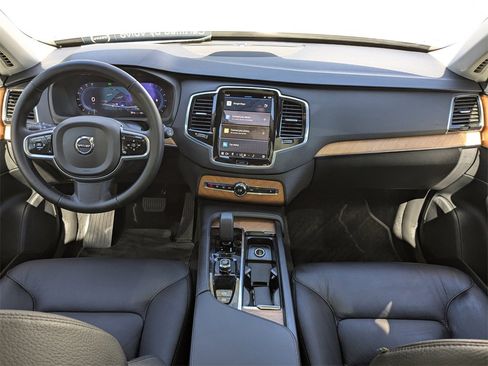 Certified 2025 Volvo XC90 B6 Plus image 16