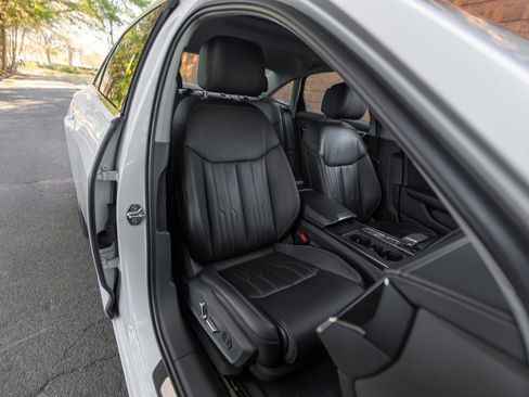 Used 2019 Audi A6 3.0T Premium Plus w/ Premium Plus Package AWD/4WD image 14