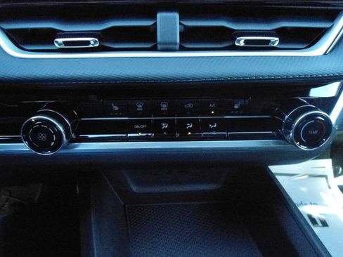 New 2026 Chevrolet Equinox LT w/ Convenience Package II image 28