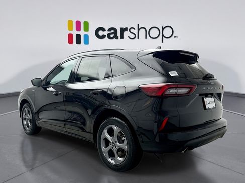 Used 2023 Ford Escape ST-Line w/ Tech Pack #1 AWD/4WD image 3