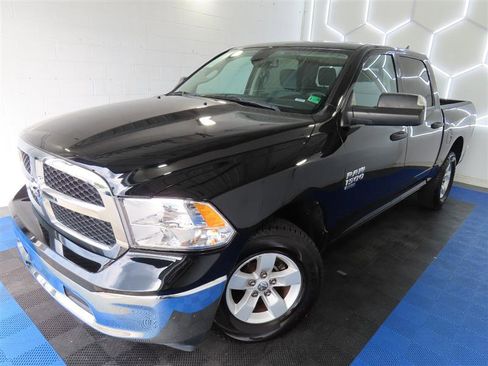 Used 2023 RAM 1500 Classic SLT w/ Trailer & Traction Group image 4