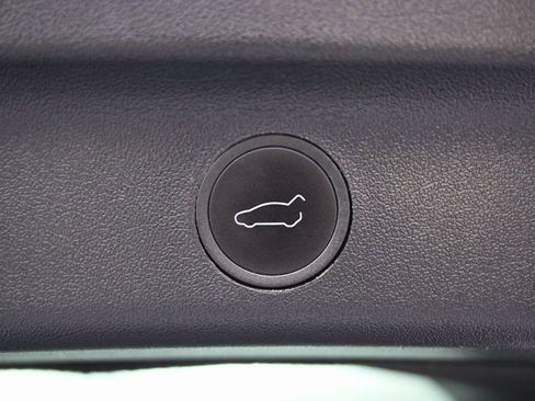 Used 2023 Tesla Model Y Long Range image 15