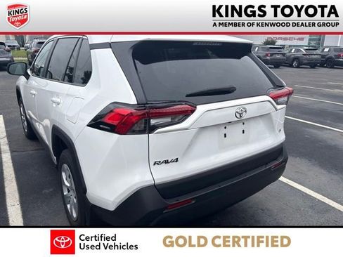 Used 2023 Toyota RAV4 LE FWD image 5
