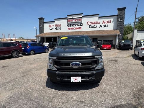 Used 2020 Ford F250 XL w/ Power Equipment Group RWD image 2