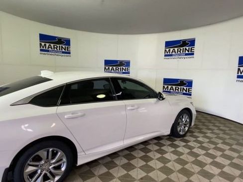 Used 2020 Honda Accord LX image 2