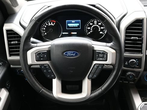 Used 2019 Ford F150 Lariat w/ Trailer Tow Package AWD/4WD image 15