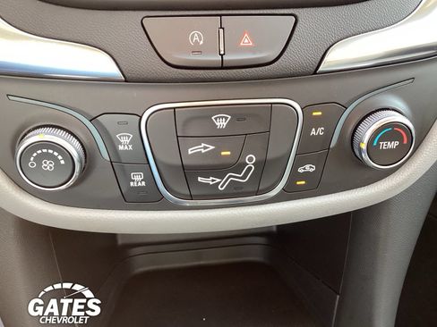 Used 2024 Chevrolet Equinox LS FWD image 17