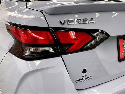 New 2025 Nissan Versa SR w/ Trunk Package image 18