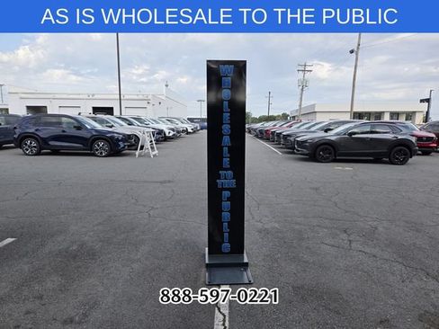 Used 2017 Chevrolet Sonic LT FWD image 11