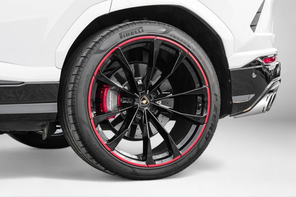 Used 2022 Lamborghini Urus AWD/4WD image 68