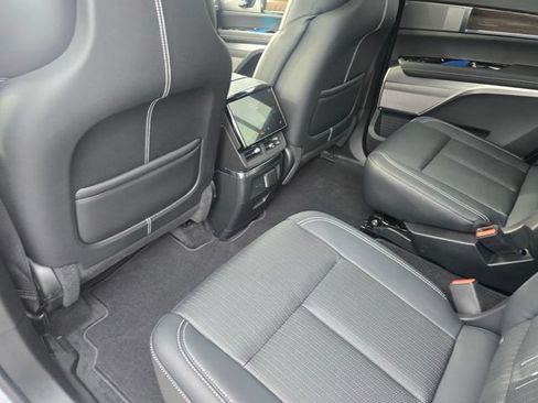 New 2027 Cadillac Vistiq Luxury AWD/4WD image 14