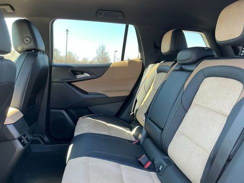 New 2026 Chevrolet Equinox ACTIV w/ Convenience Package III AWD/4WD image 29