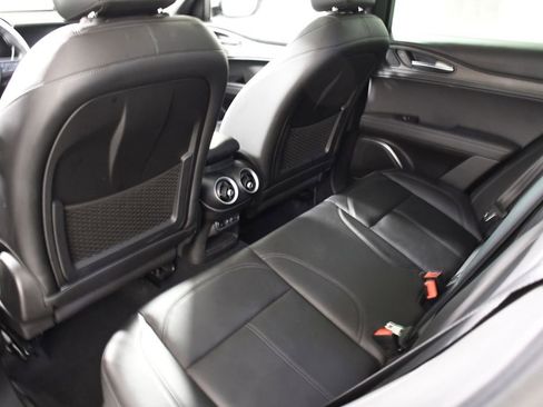 Used 2022 Alfa Romeo Stelvio Ti AWD/4WD image 27