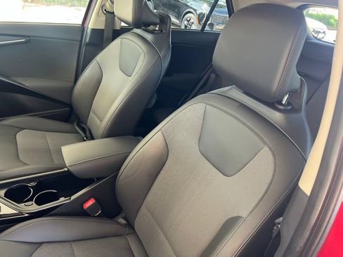 Certified 2023 Kia Niro EX Touring FWD image 5