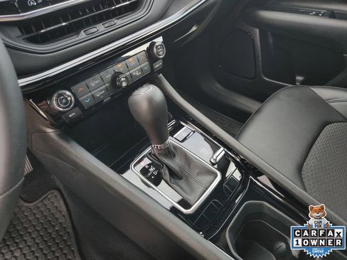 Used 2025 Jeep Compass Latitude w/ Convenience Group image 23