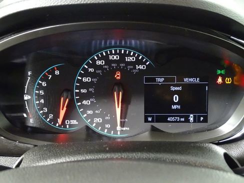 Used 2020 Chevrolet Trax LT w/ LT Convenience Package image 27