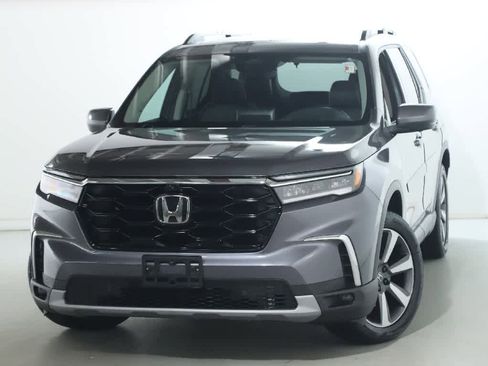 Used 2024 Honda Pilot Elite image 3