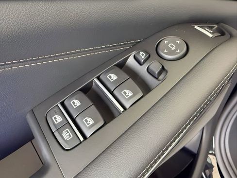 Used 2026 BMW X7 xDrive40i w/ M Sport Package image 15