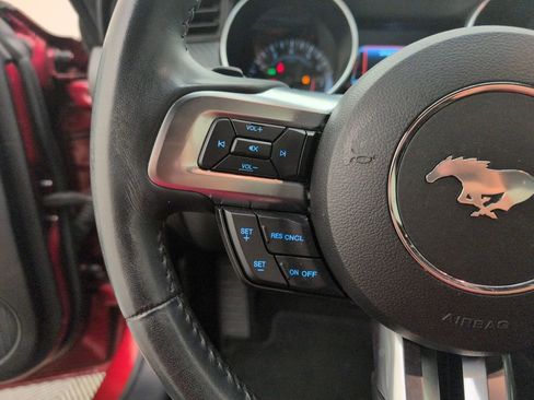 Used 2018 Ford Mustang Coupe RWD image 35