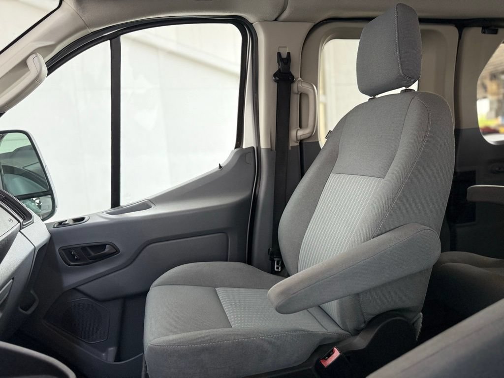 Used 2015 Ford Transit 150 XLT RWD image 44