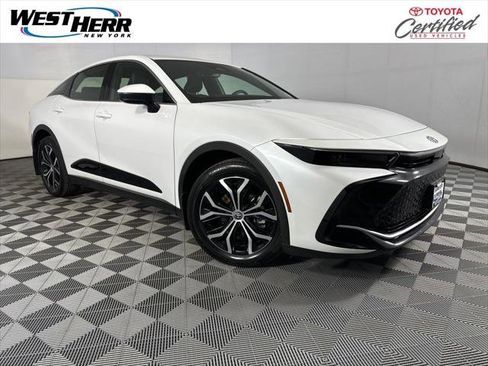 Certified 2024 Toyota Crown XLE image 1