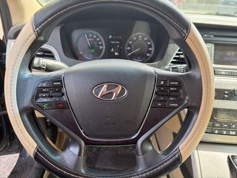 Used 2016 Hyundai Sonata SE image 11