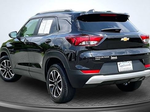 Used 2025 Chevrolet TrailBlazer LT AWD/4WD image 4