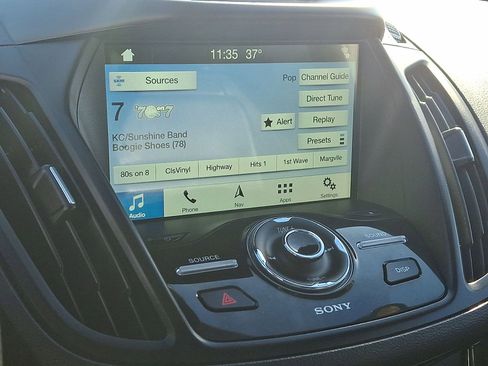 Used 2018 Ford Escape Titanium w/ Ford Safe & Smart Package image 14